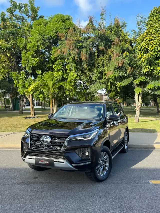 Carro Toyota SW4 2022 SRX 2.8 turbodiesel 5L 4x4 (Aut)