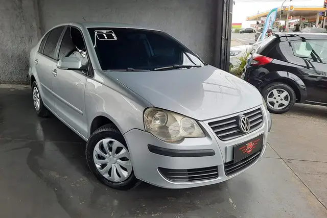 Carro Volkswagen Polo Sedan 2011 1.6 8V (Flex)