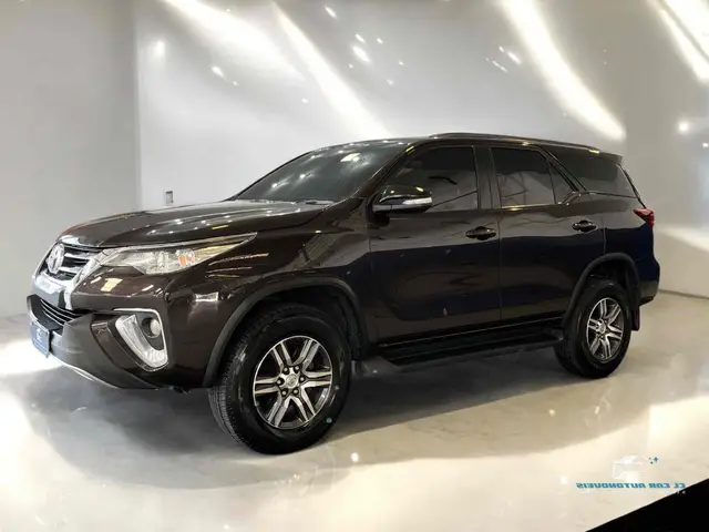 Carro Toyota SW4 2017 2.7 SR 7L 4x2 (Aut) (Flex)