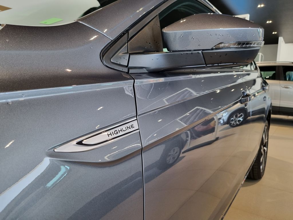 Virtus Highline 1.0 200 TSI
