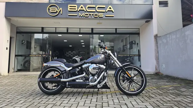 Carro Harley-Davidson Softail 2016 Breakout