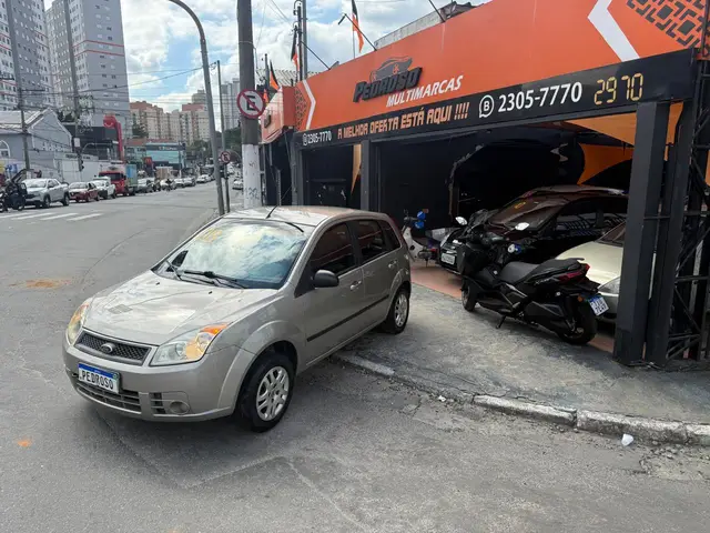 Carro Ford Fiesta Hatch 2008 1.0 (Flex)