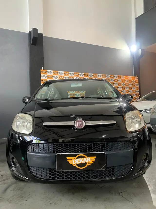 Carro Fiat Palio 2013 Attractive 1.4 8V (Flex)