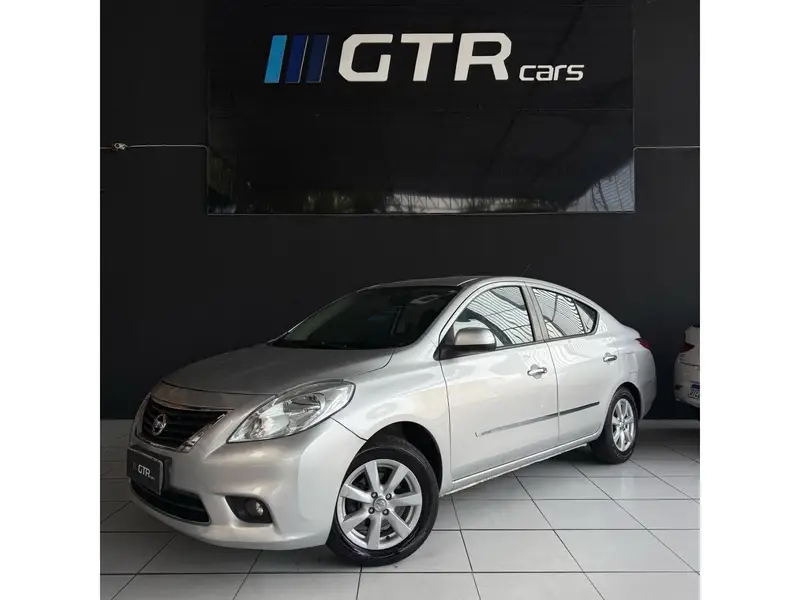 Nissan Versa 1.6 16V SL (Flex)
