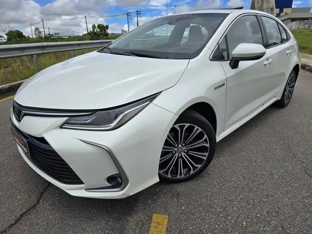 Carro Toyota Corolla 2021 Altis Premium Hybrid 1.8