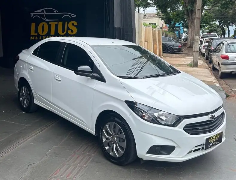 Chevrolet Onix Plus 1.0 LT (Flex)