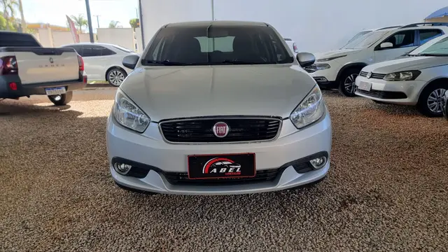 Carro Fiat Grand Siena 2018 Evo Attractive 1.4 8V (Flex)