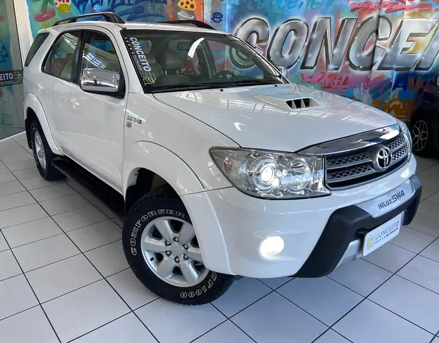 Carro Toyota Hilux SW4 2011 SRV 4x4 3.0 Turbo  (aut)