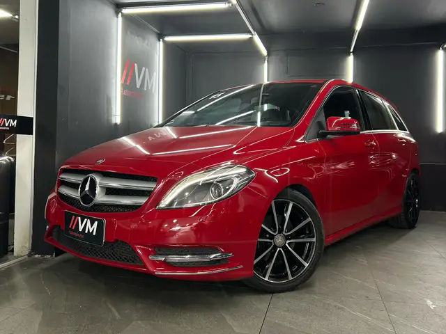 Carro Mercedes-Benz Classe B 2015 200 1.6 Turbo FlexFuel DCT