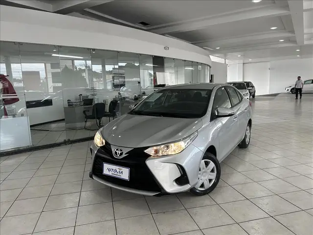 Carro Toyota Yaris Sedan 2024 XL 1.5 Flex 16V 4p Aut.