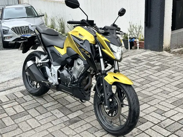 Carro Honda CB 300F Twister 2023 (ABS)