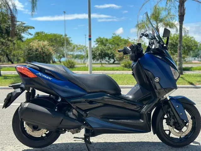 Moto Yamaha XMax 2021 250 (ABS)