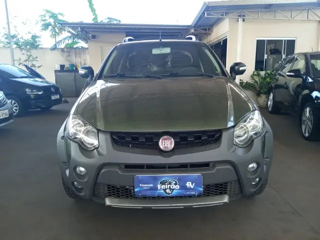 Carro Fiat Strada 2013 Adventure 1.8 16V (Flex) (Cabine Estendida)