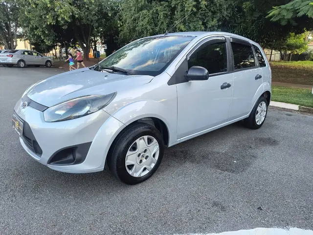 Carro Ford Fiesta Hatch 2013 Rocam 1.0 (Flex)