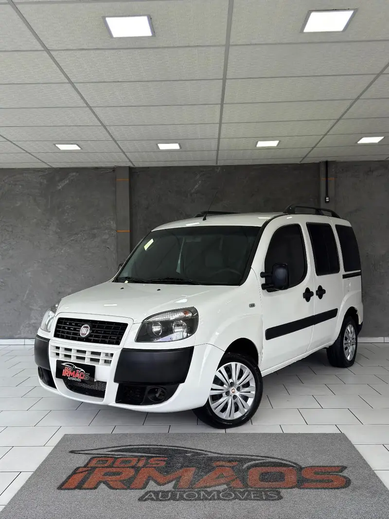 Fiat Doblò Essence 1.8 16V (Flex)