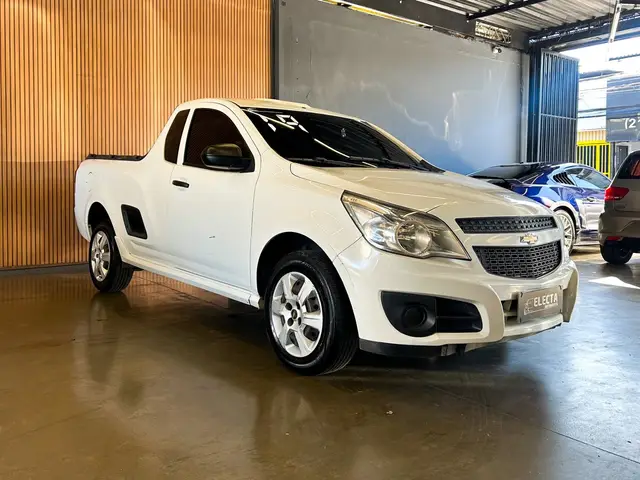 Carro Chevrolet Montana 2019 Sport 1.4 (Flex)