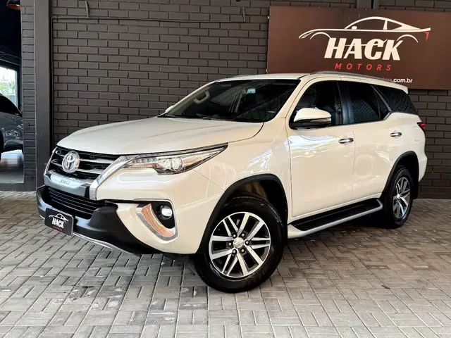Carro Toyota Hilux Cabine Dupla 2019 Hilux 2.8 TDI CD SRX 50th 4x4 (Aut)