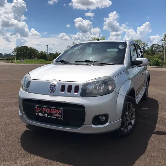 Carro Fiat Uno 2012 Sporting 1.4 8V (Flex) 4p
