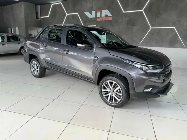Carro Fiat Strada 2024 Volcano 1.3 Cabine Dupla (Aut.)