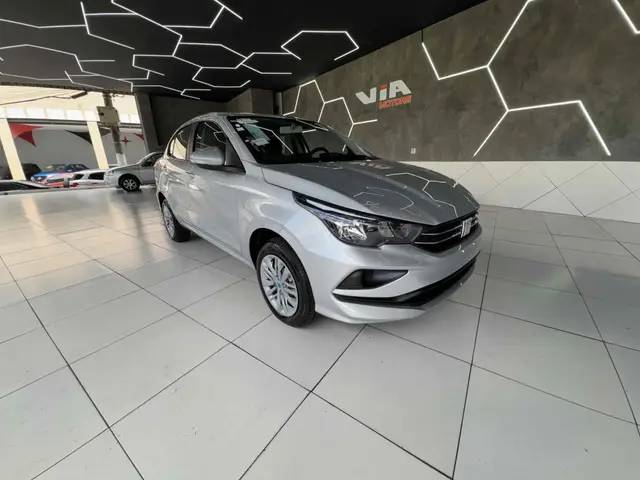 Carro Fiat Cronos 2025 Drive 1.3