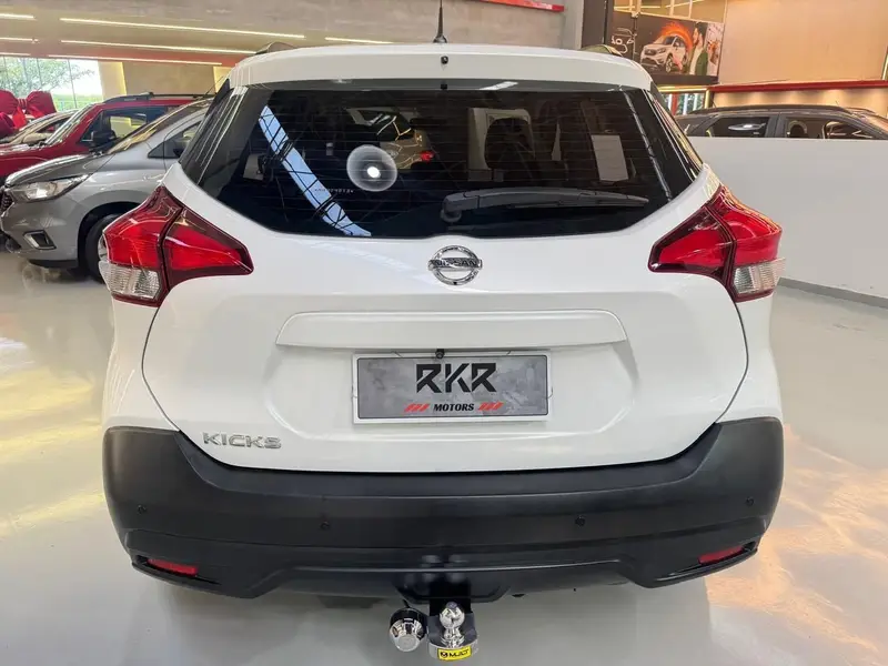 Nissan Kicks 1.6 Active (Aut) (Flex) (PCD)