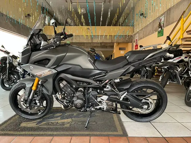 Moto Yamaha MT-09  2022 Tracer 900 GT