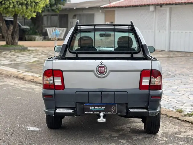 Carro Fiat Strada 2013 Working 1.4 (Flex)