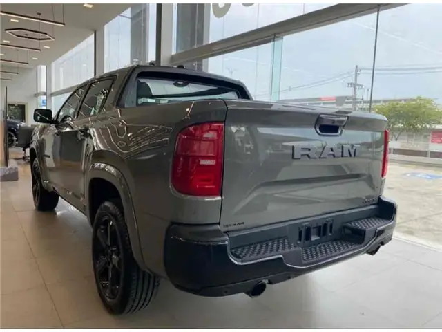 Carro RAM Rampage 2024 R/T 2.0 Turbo