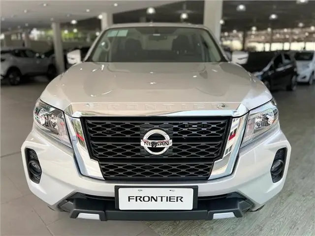 Carro Nissan Frontier 2023 SE CD 4x4 2.3 Bi-TB Diesel Aut.