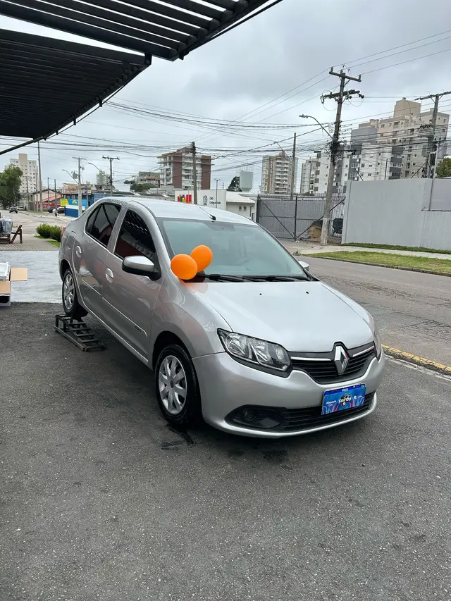 Carro Renault Logan 2014 Expression 1.0 16V (flex)