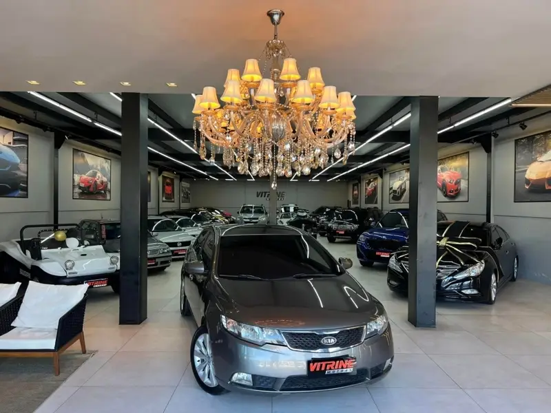 Kia Cerato 1.6 16V (Aut)