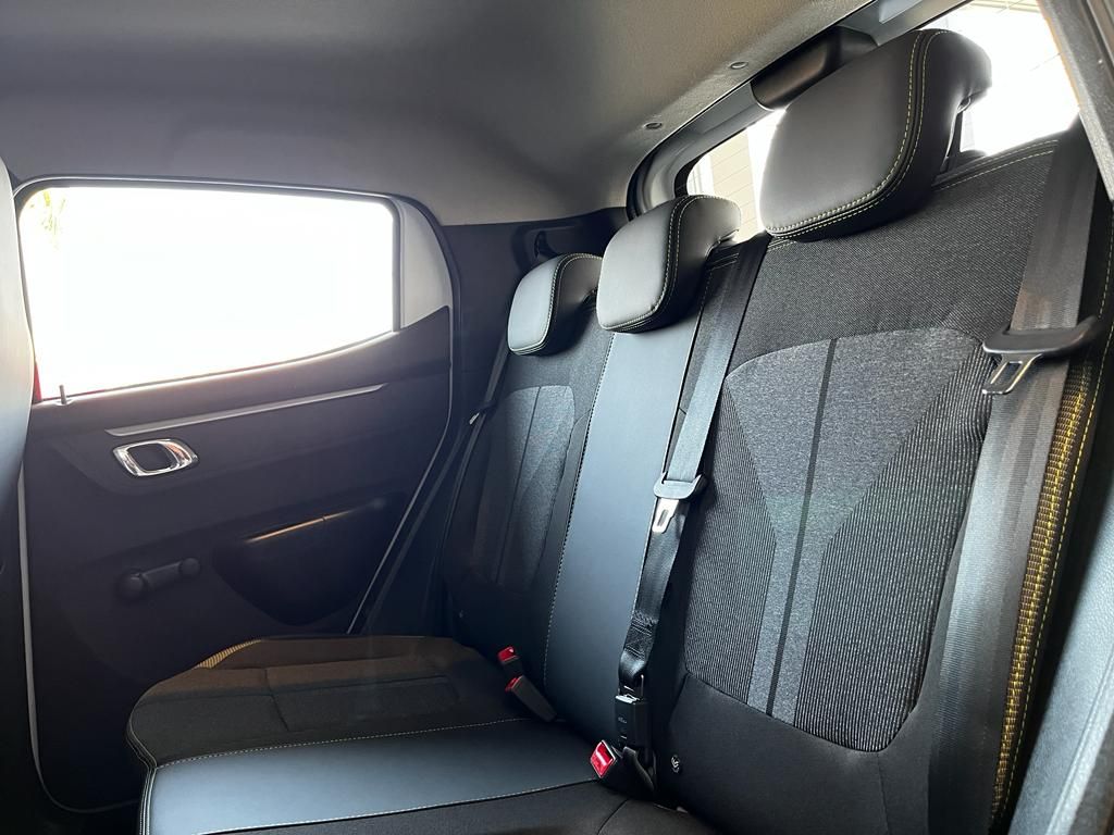 Kwid Outsider 1.0