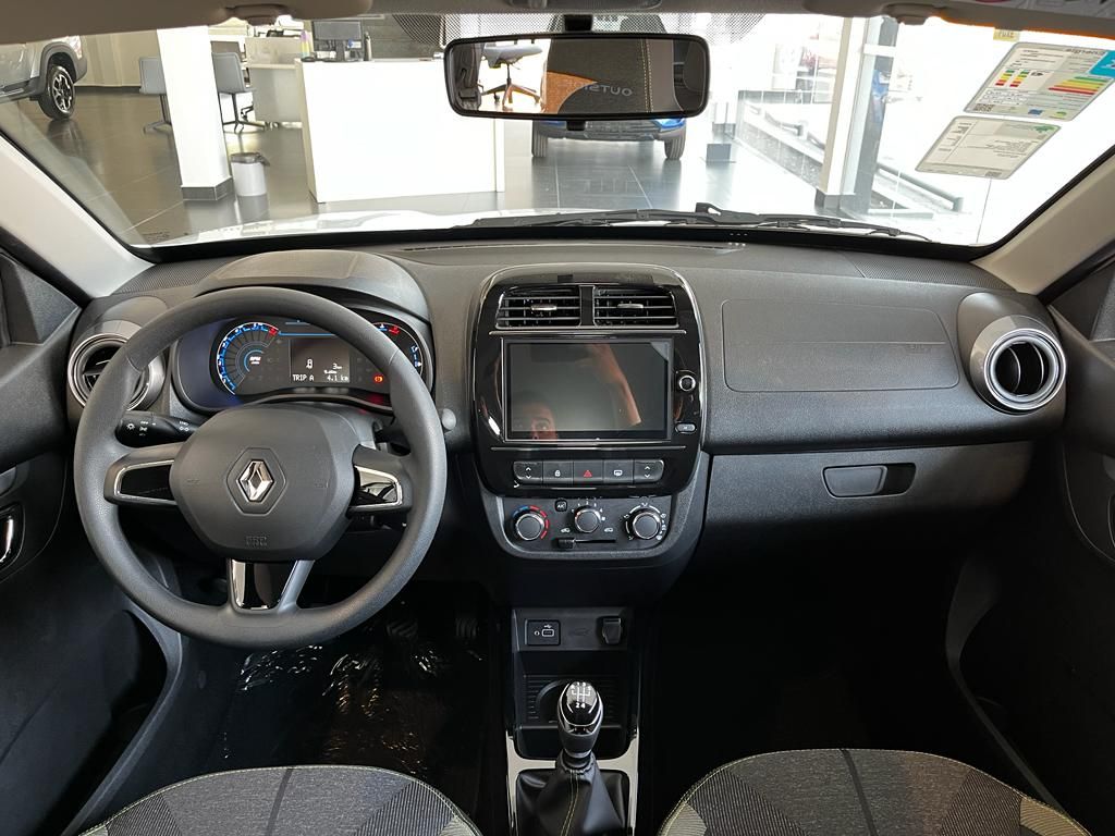 Kwid Outsider 1.0