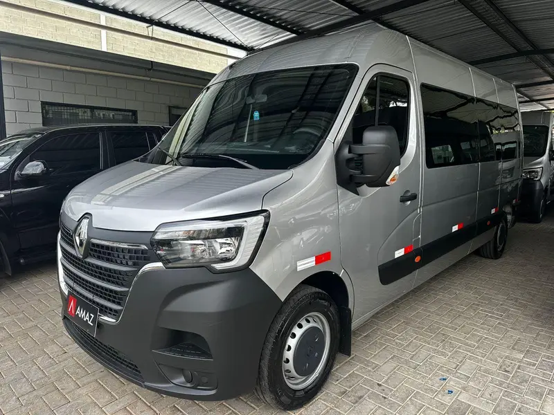 Renault Master Minibus Executive L3H2