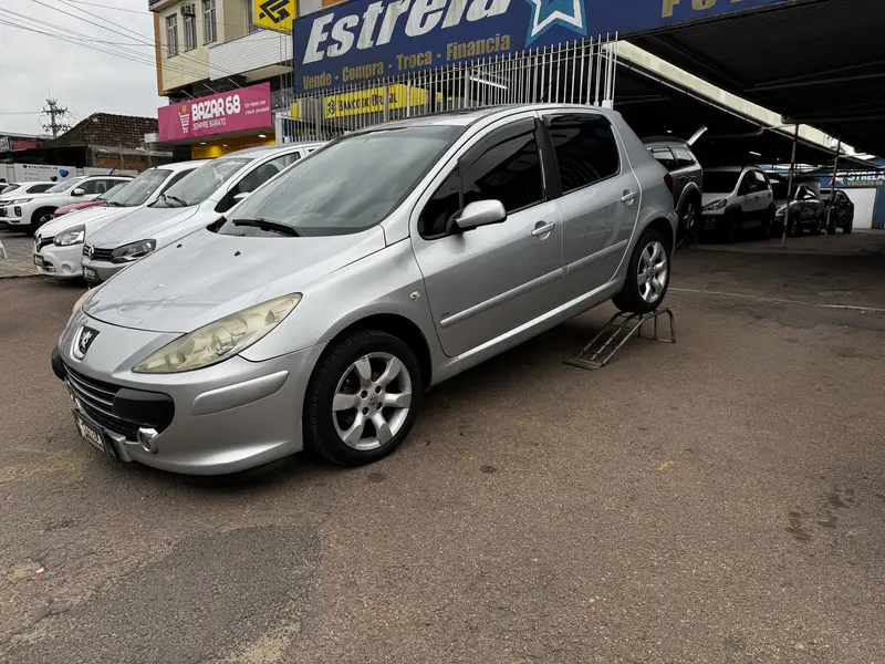 Peugeot 307 Sedan Presence 1.6 16V (flex)