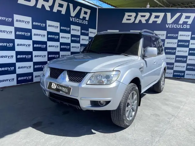 Carro Mitsubishi Pajero TR4 2013 2.0 16V 4x2 (Flex) (Aut)