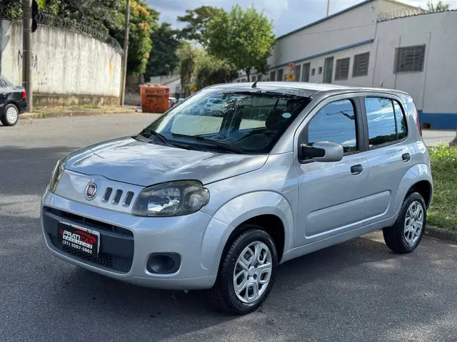 Carro Fiat Uno 2016 Vivace 1.0 8V (Flex) 4p