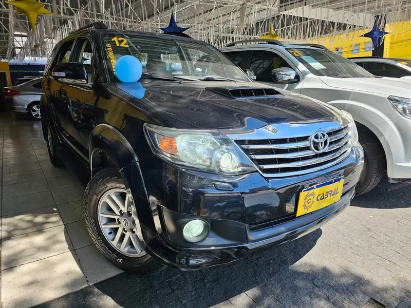 Toyota Hilux SW4 SRV 3.0 4X4 (7 Lugares)