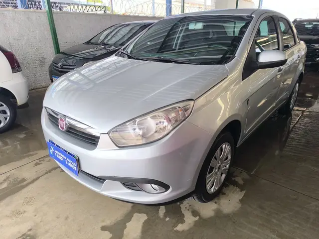 Carro Fiat Grand Siena 2015 Evo Attractive 1.4 8V (Flex)