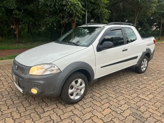 Carro Fiat Strada 2015 Working 1.4 (Flex) (Cabine Dupla)