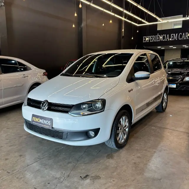 Carro Volkswagen Fox 2014 1.6 VHT Rock in Rio (Flex)