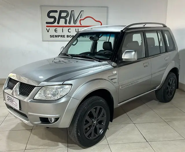 Carro Mitsubishi Pajero TR4 2012 2.0 16V 4X4 (Flex)