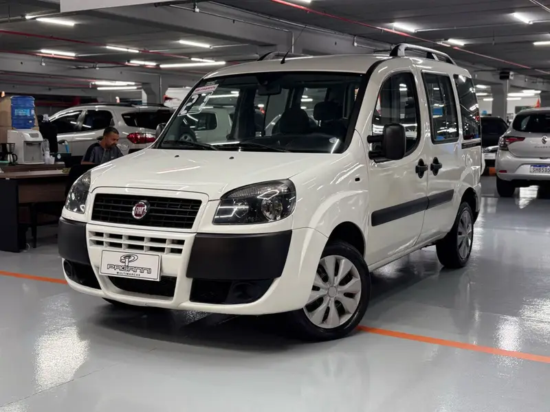 Fiat Doblò Essence 1.8 16V (Flex)