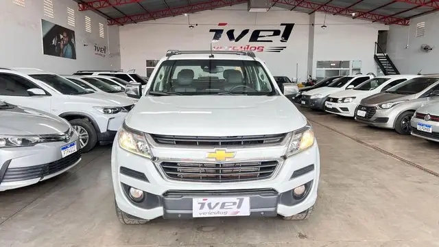 Carro Chevrolet S10 Cabine Dupla 2017 S10 2.8 CTDI LS 4WD (Cabine Dupla)