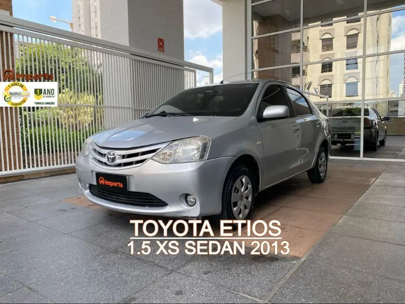 Toyota Etios Sedan XS 1.5 (Flex)