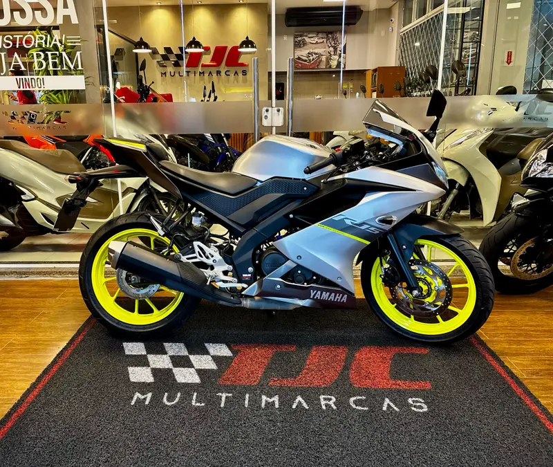 Yamaha YZF R15 ABS