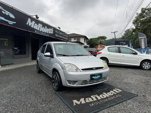 Carro Ford Fiesta Sedan 2006 1.6 (Flex)