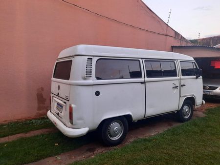 Kombi Lotação 1.4 (Flex)