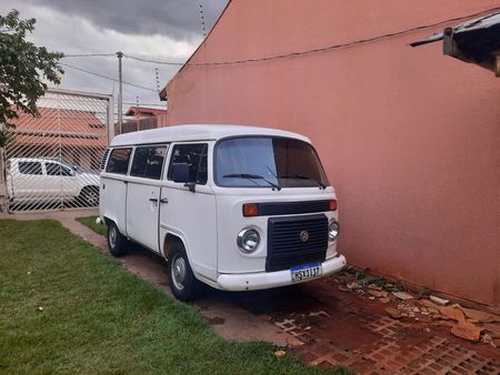 Kombi Lotação 1.4 (Flex)