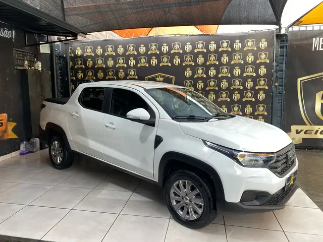 Carro Fiat Strada 2023 Freedom 1.3 CD (Flex)